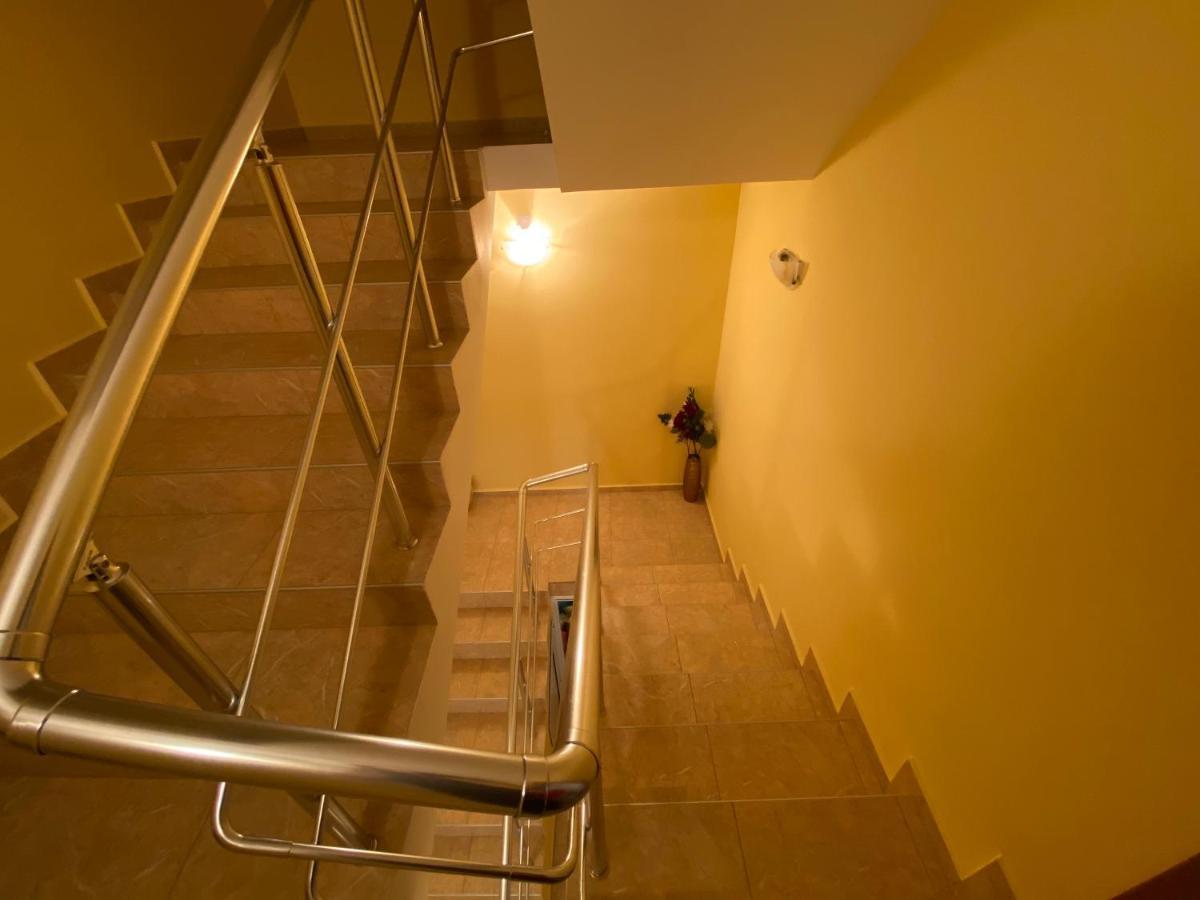 Sunny Guest House Равда Экстерьер фото